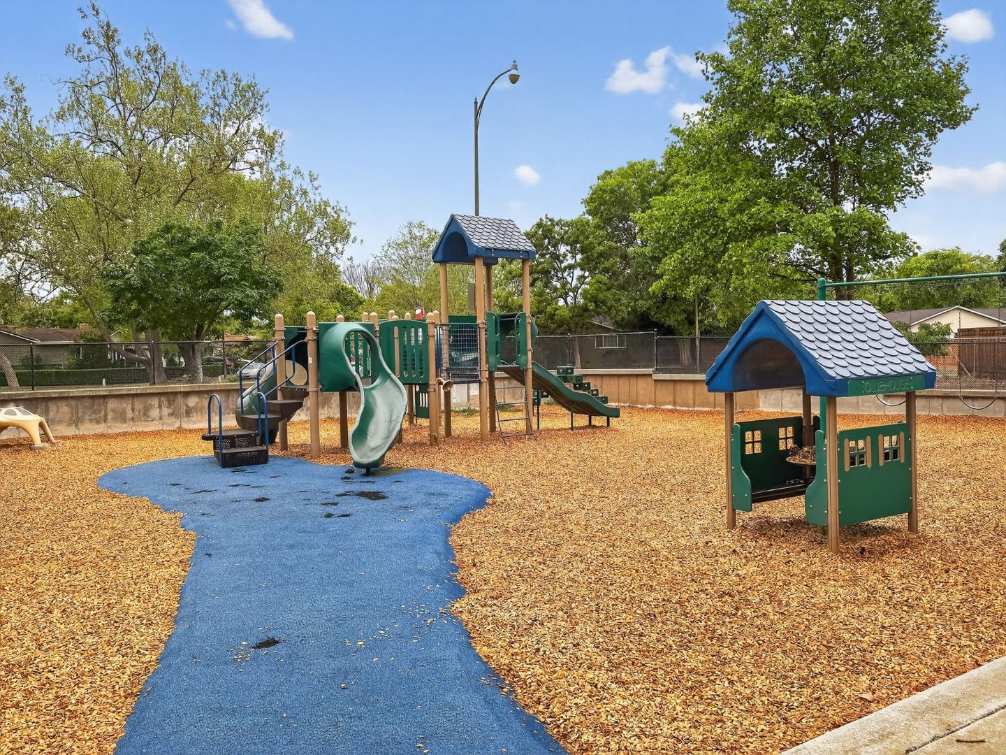 Detail Gallery Image 42 of 42 For 2467 Nightingale Dr, San Jose,  CA 95125 - 3 Beds | 2 Baths