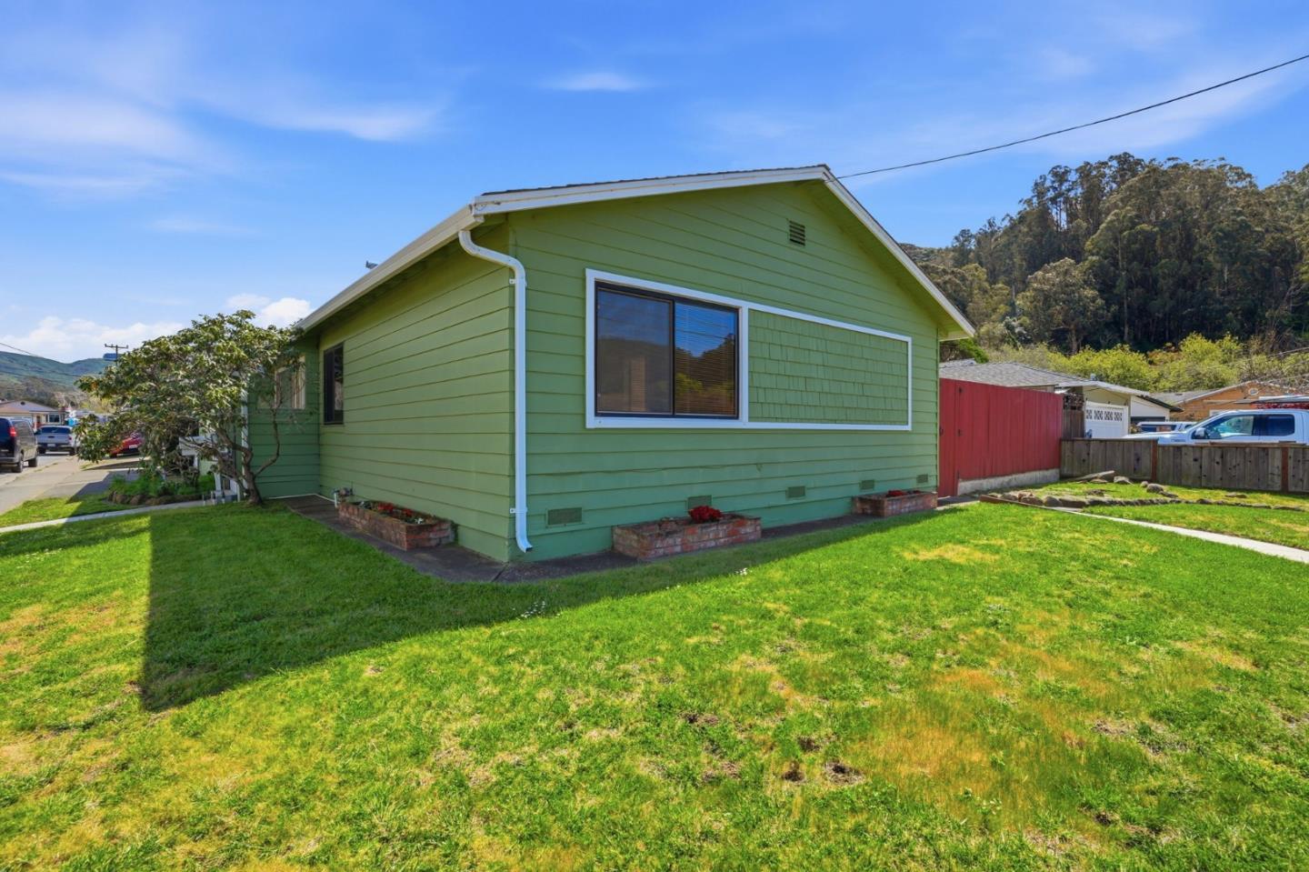 Detail Gallery Image 30 of 49 For 1372 Alicante Dr, Pacifica,  CA 94044 - 2 Beds | 2/1 Baths