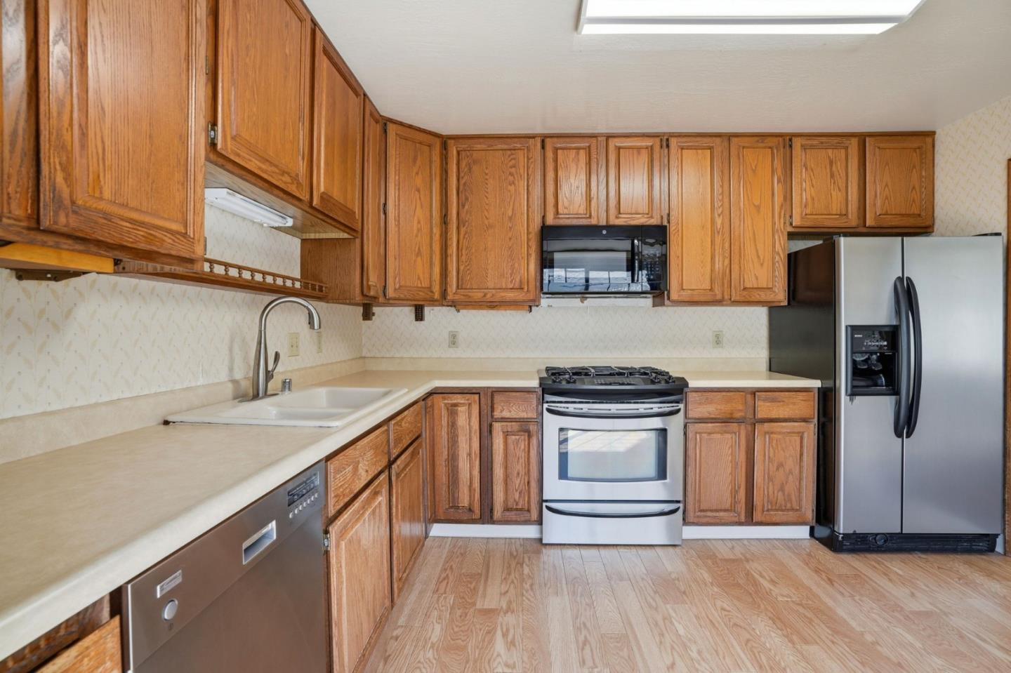 Detail Gallery Image 39 of 49 For 1372 Alicante Dr, Pacifica,  CA 94044 - 2 Beds | 2/1 Baths