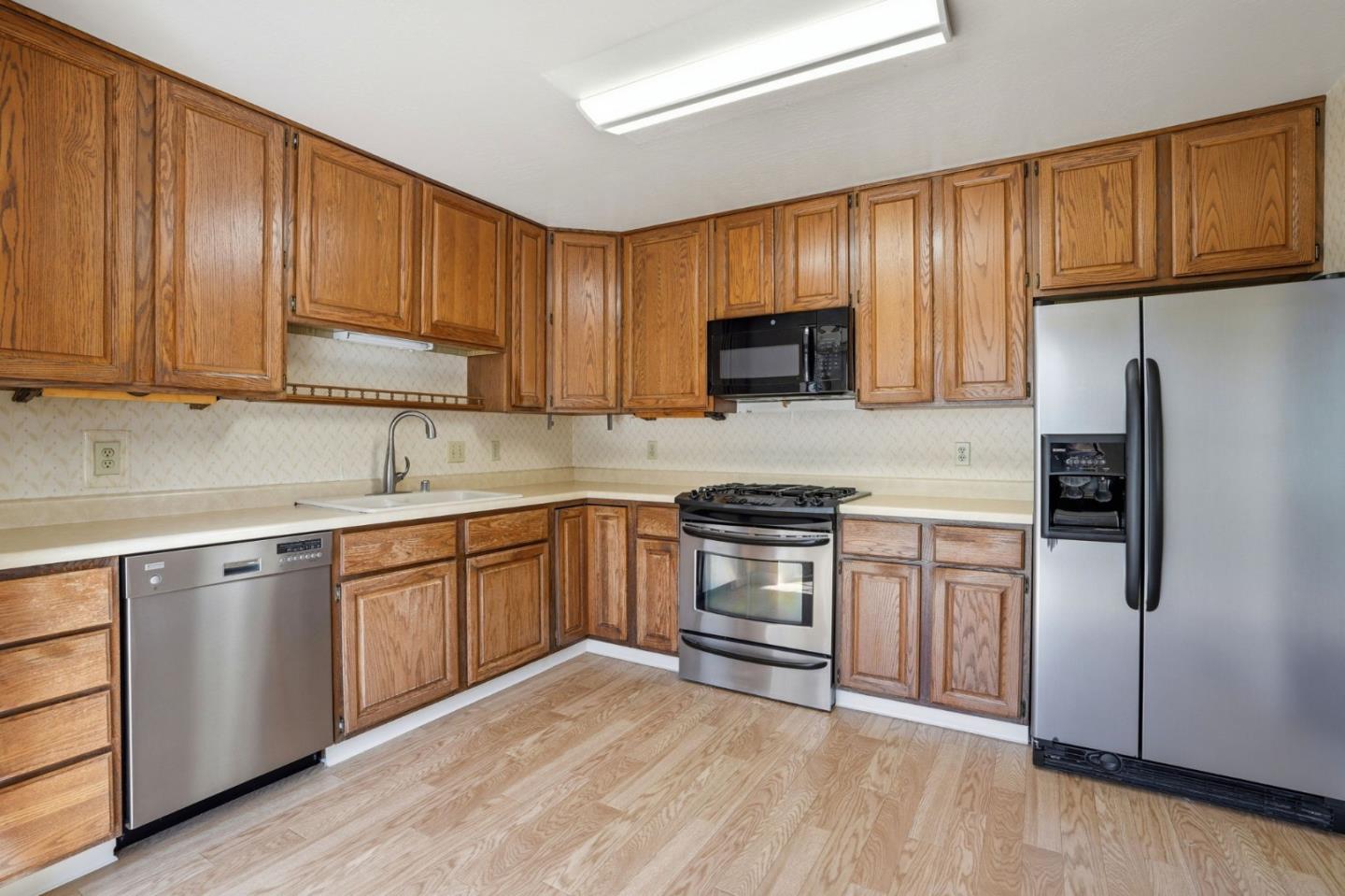 Detail Gallery Image 40 of 49 For 1372 Alicante Dr, Pacifica,  CA 94044 - 2 Beds | 2/1 Baths