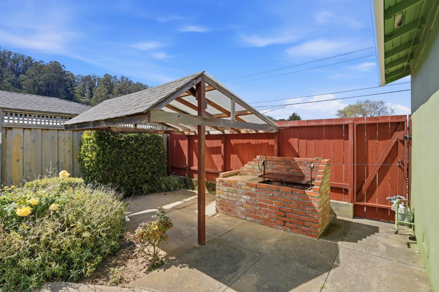 Detail Gallery Image 48 of 49 For 1372 Alicante Dr, Pacifica,  CA 94044 - 2 Beds | 2/1 Baths