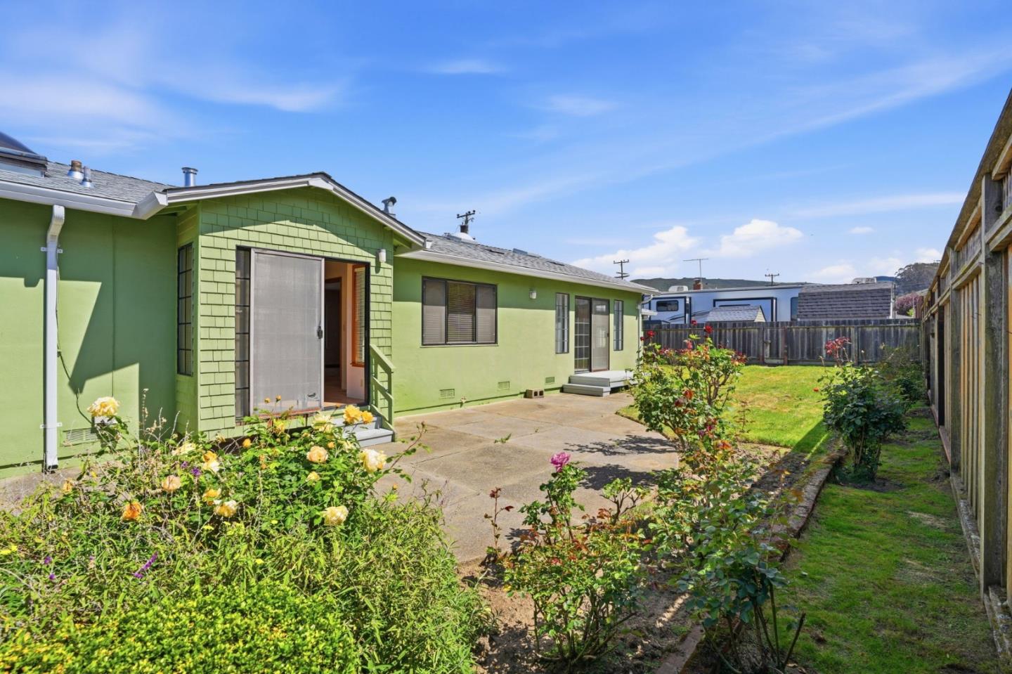 Detail Gallery Image 49 of 49 For 1372 Alicante Dr, Pacifica,  CA 94044 - 2 Beds | 2/1 Baths