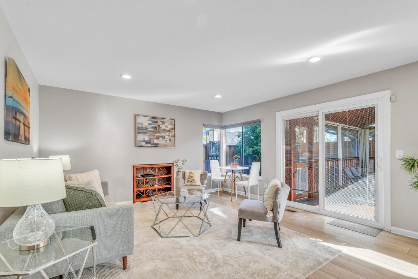 Detail Gallery Image 15 of 54 For 810 Coventry Cir, Brentwood,  CA 94513 - 4 Beds | 2/1 Baths