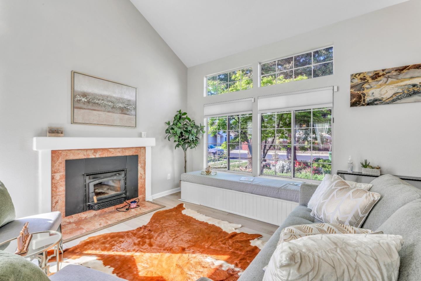 Detail Gallery Image 3 of 54 For 810 Coventry Cir, Brentwood,  CA 94513 - 4 Beds | 2/1 Baths