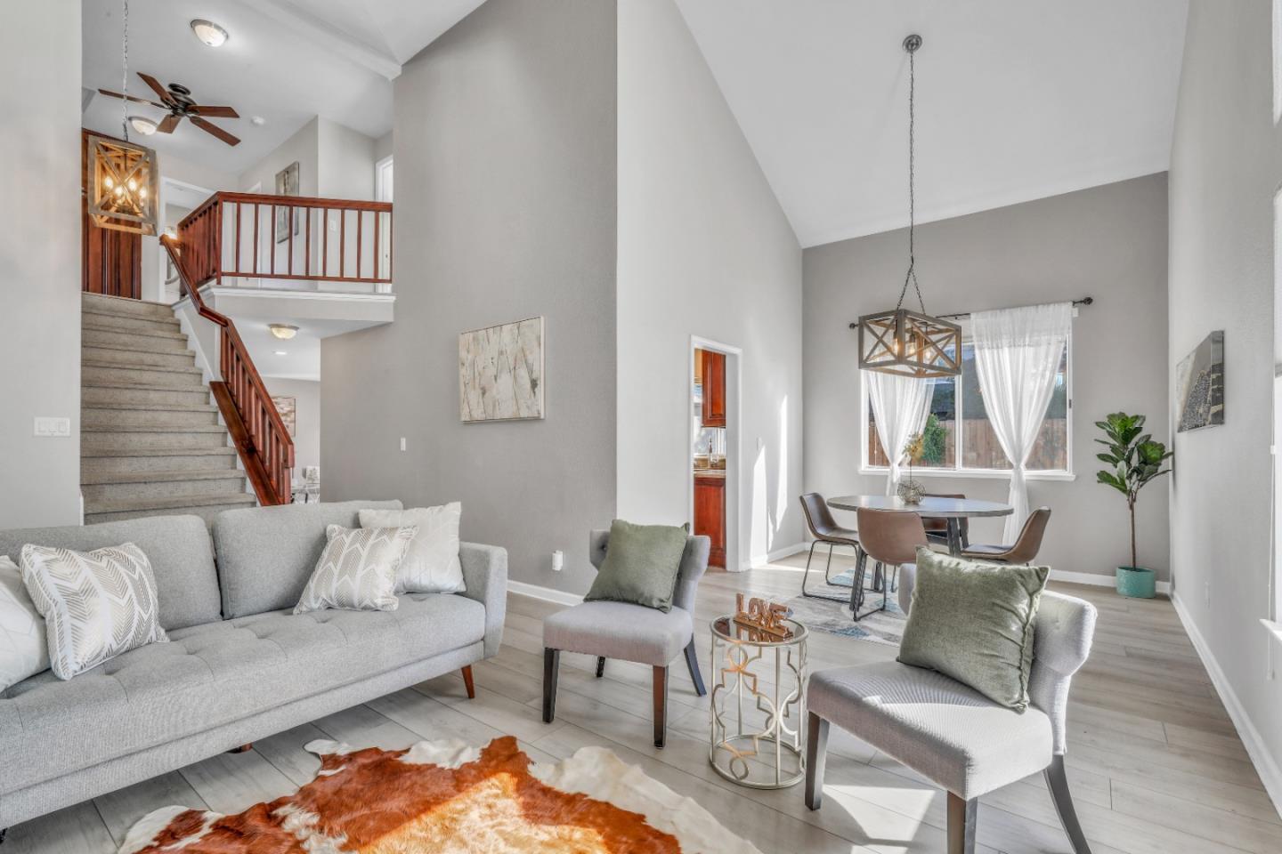 Detail Gallery Image 4 of 54 For 810 Coventry Cir, Brentwood,  CA 94513 - 4 Beds | 2/1 Baths