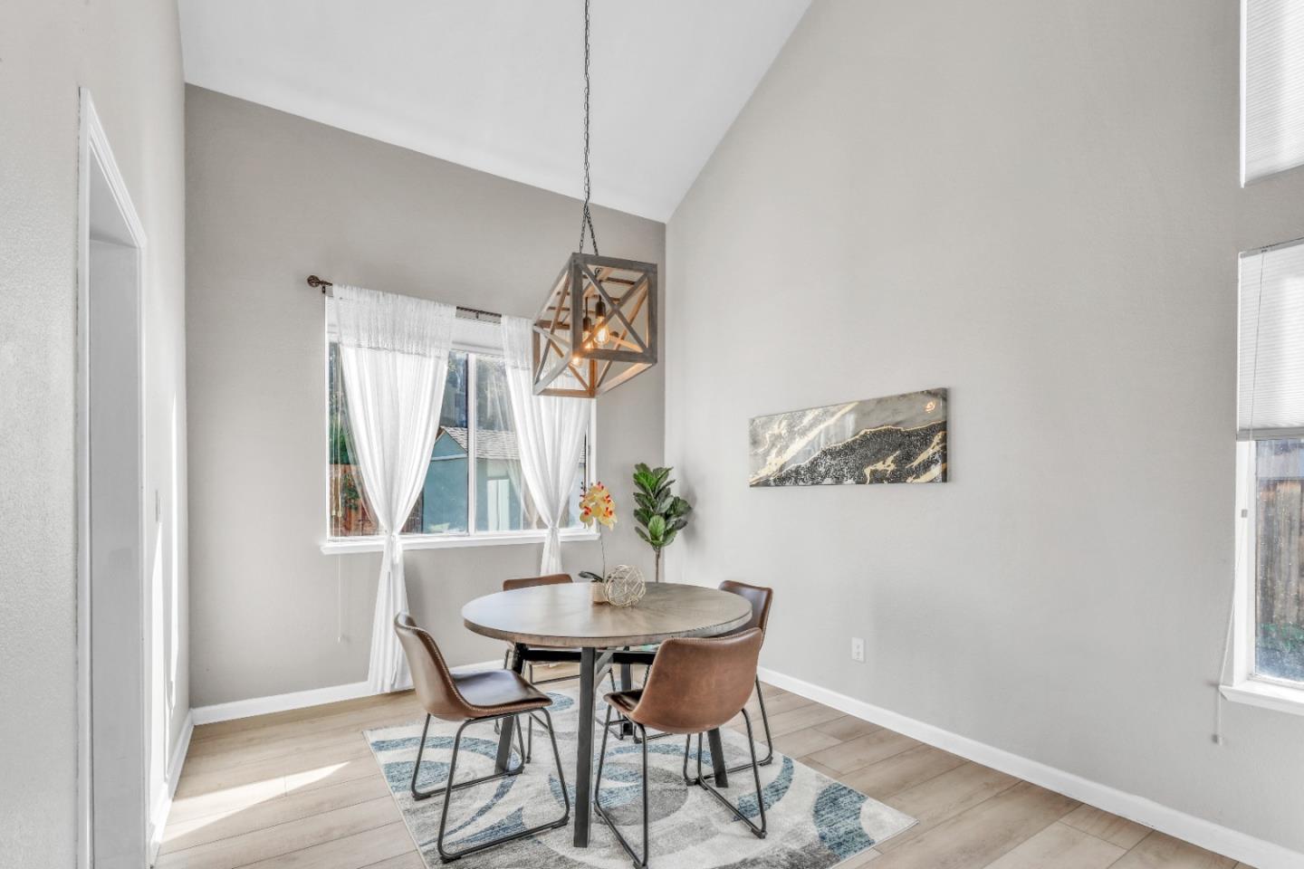 Detail Gallery Image 6 of 54 For 810 Coventry Cir, Brentwood,  CA 94513 - 4 Beds | 2/1 Baths