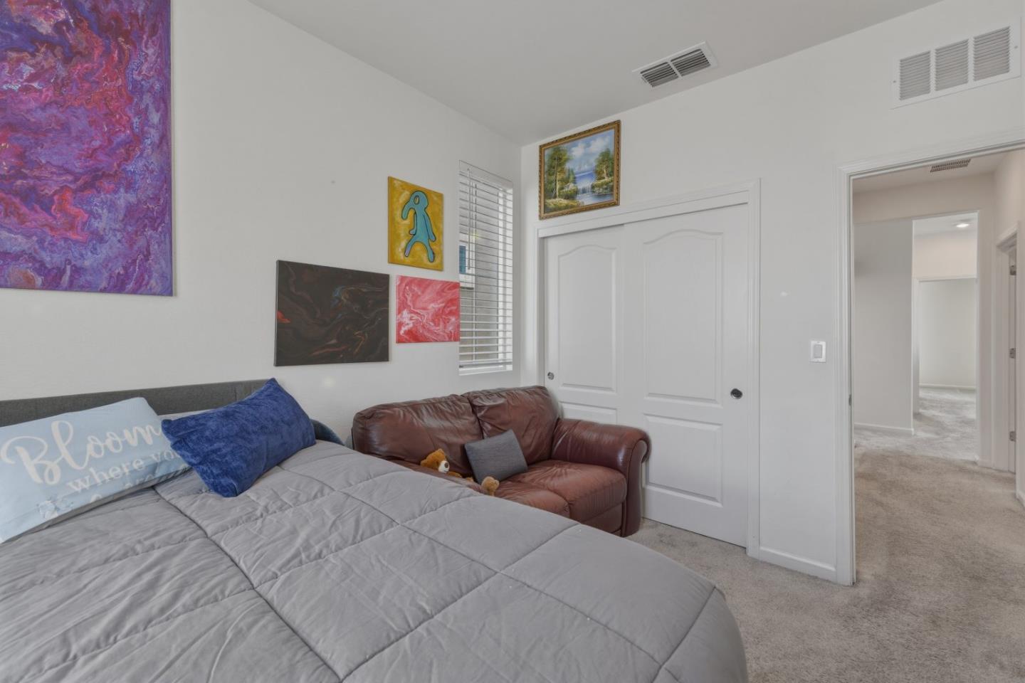 Detail Gallery Image 21 of 48 For 1180 Julia Cir, Hollister,  CA 95023 - 3 Beds | 2/1 Baths