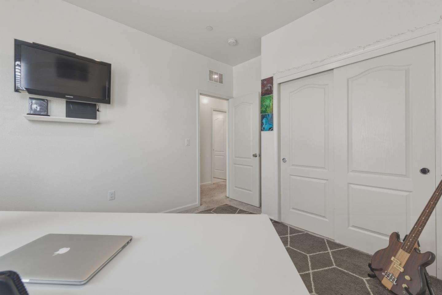 Detail Gallery Image 24 of 48 For 1180 Julia Cir, Hollister,  CA 95023 - 3 Beds | 2/1 Baths