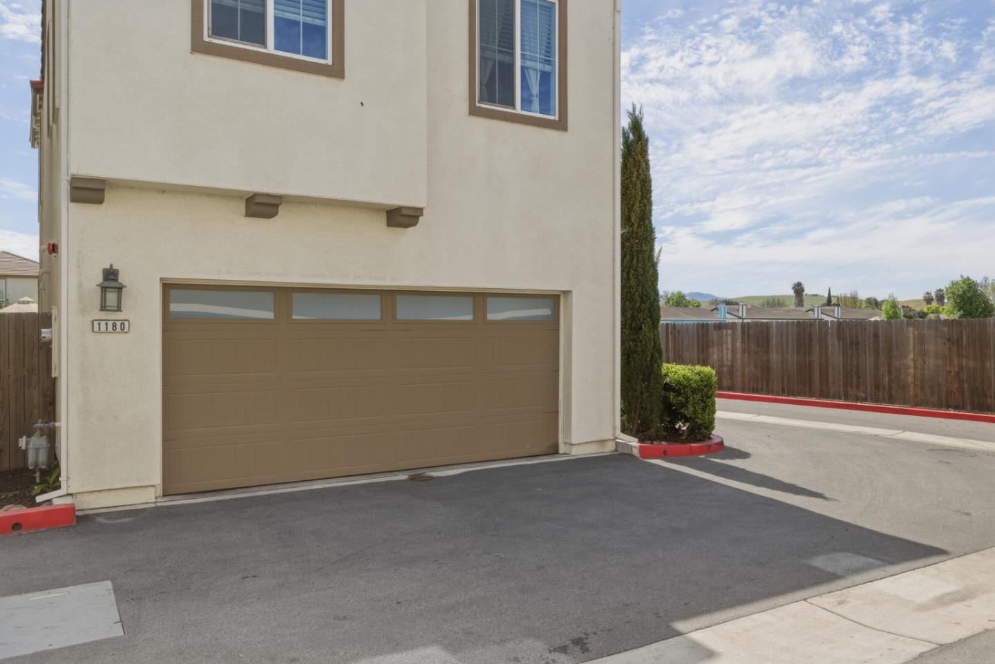 Detail Gallery Image 37 of 48 For 1180 Julia Cir, Hollister,  CA 95023 - 3 Beds | 2/1 Baths