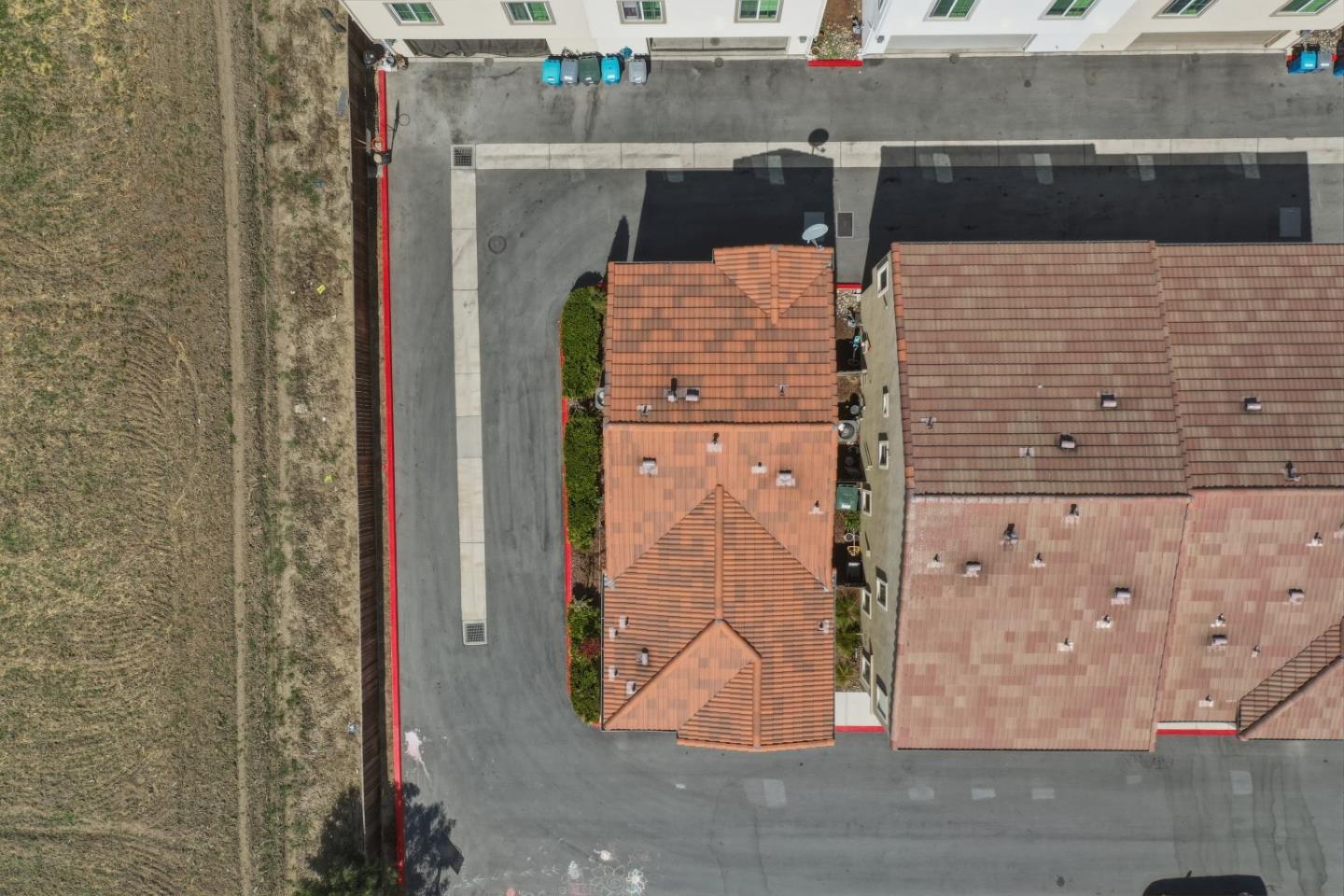 Detail Gallery Image 41 of 48 For 1180 Julia Cir, Hollister,  CA 95023 - 3 Beds | 2/1 Baths