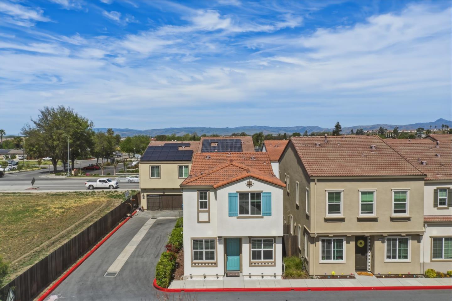 Detail Gallery Image 46 of 48 For 1180 Julia Cir, Hollister,  CA 95023 - 3 Beds | 2/1 Baths