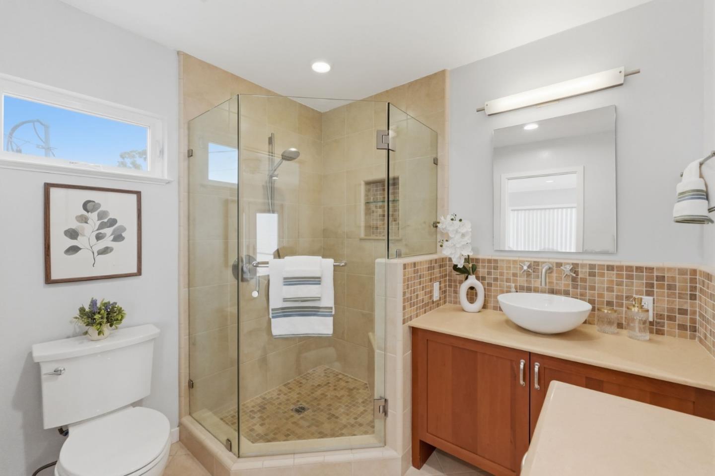 Detail Gallery Image 24 of 47 For 1432 Fifth Ave, Belmont,  CA 94002 - 3 Beds | 2 Baths