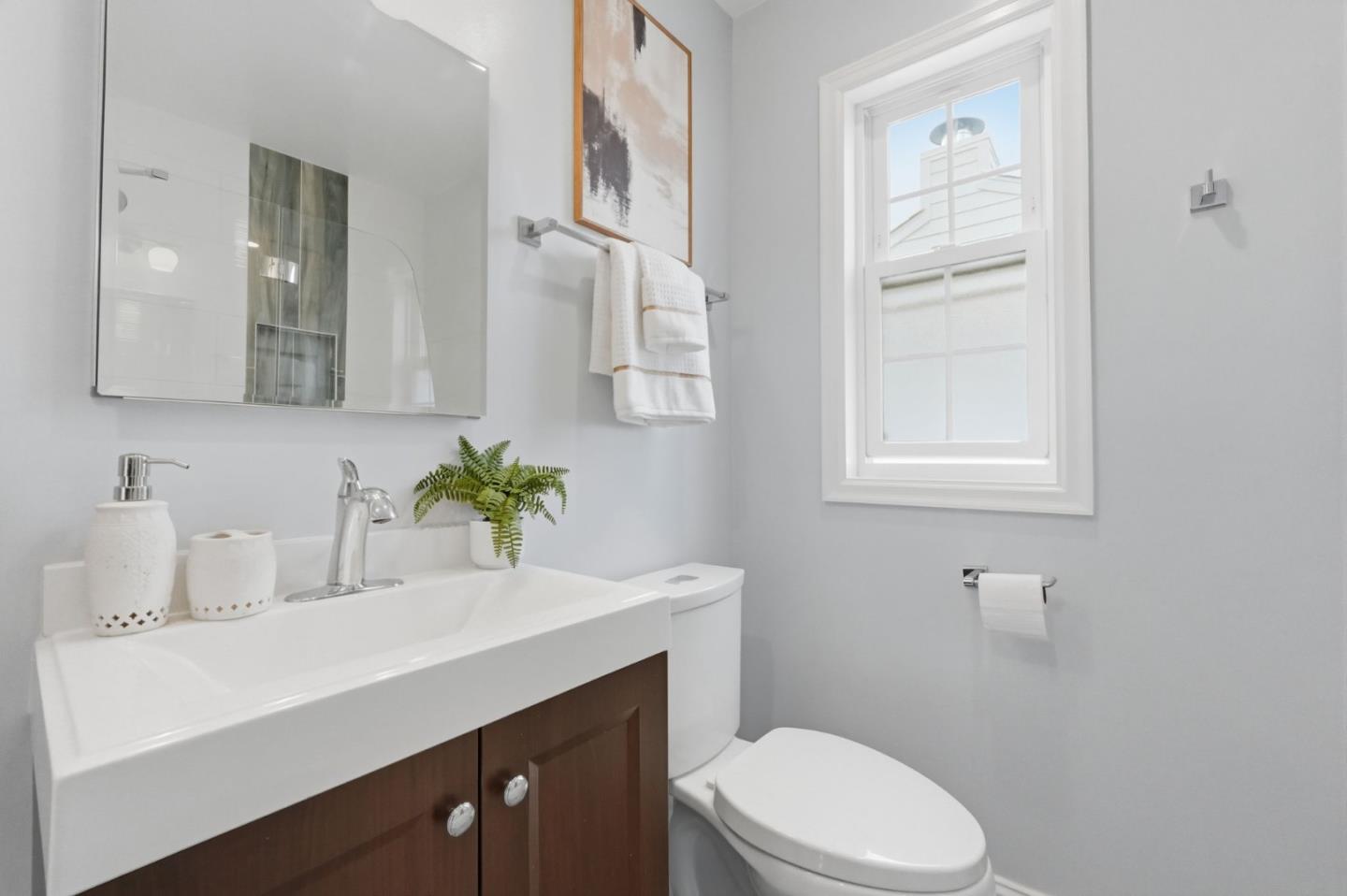 Detail Gallery Image 31 of 47 For 1432 Fifth Ave, Belmont,  CA 94002 - 3 Beds | 2 Baths