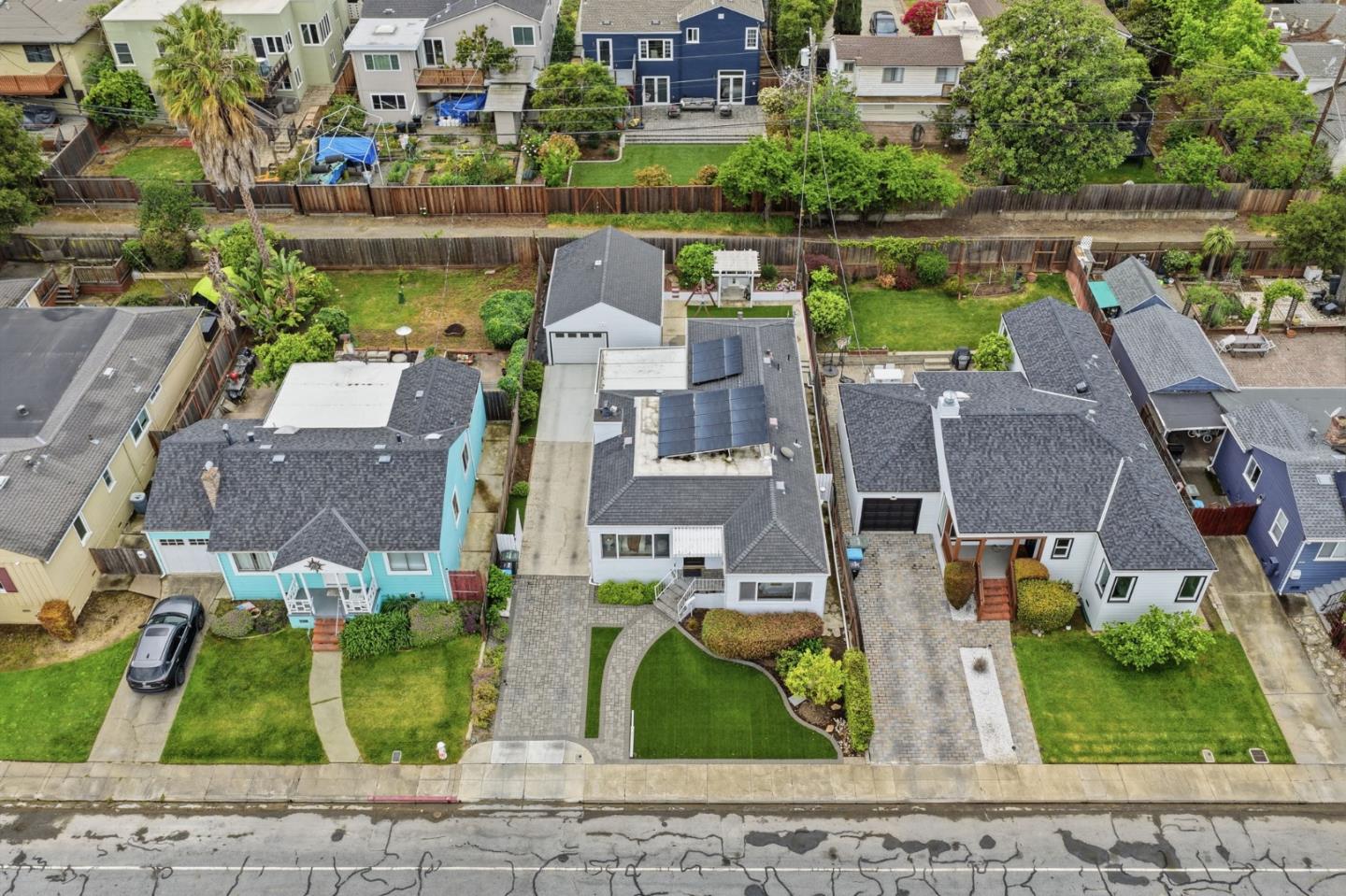 Detail Gallery Image 43 of 47 For 1432 Fifth Ave, Belmont,  CA 94002 - 3 Beds | 2 Baths