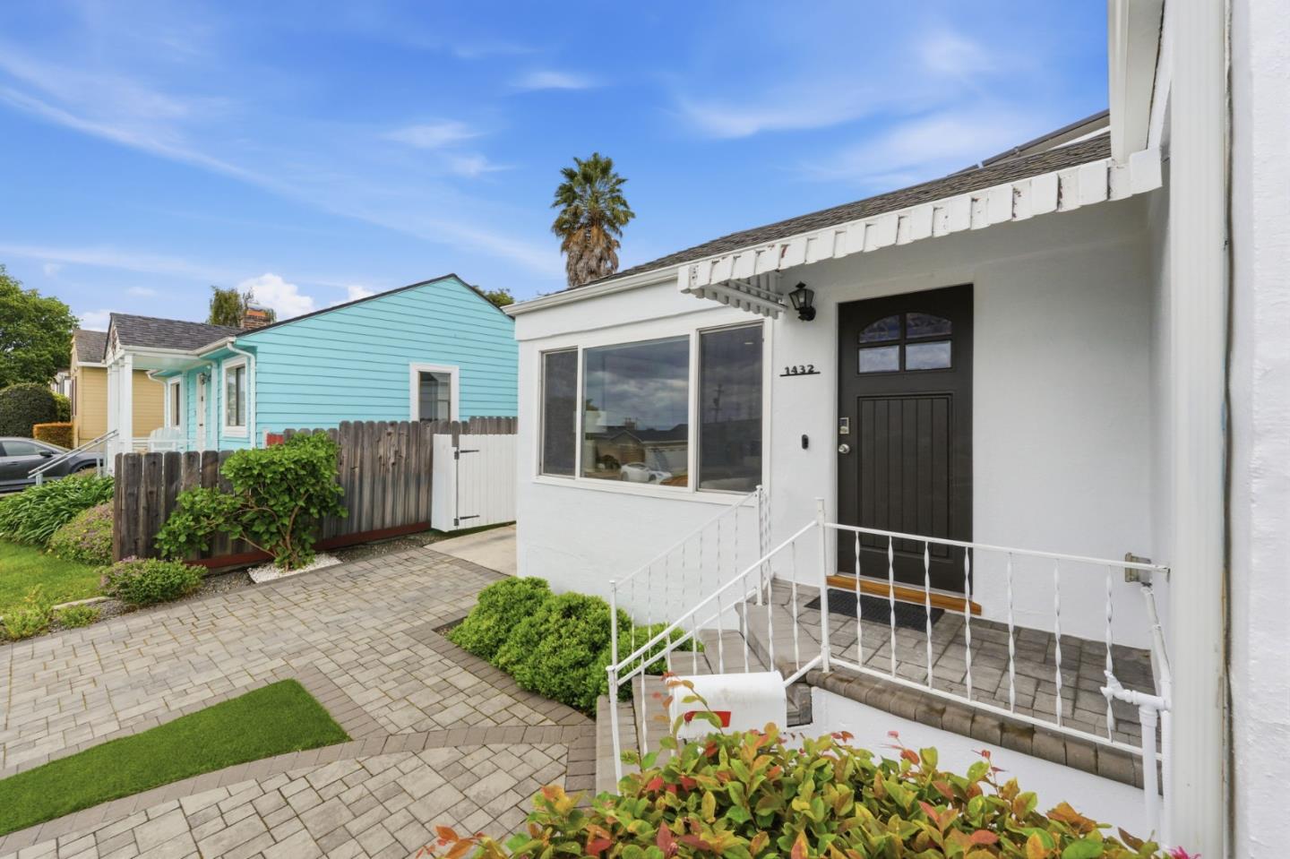 Detail Gallery Image 6 of 47 For 1432 Fifth Ave, Belmont,  CA 94002 - 3 Beds | 2 Baths