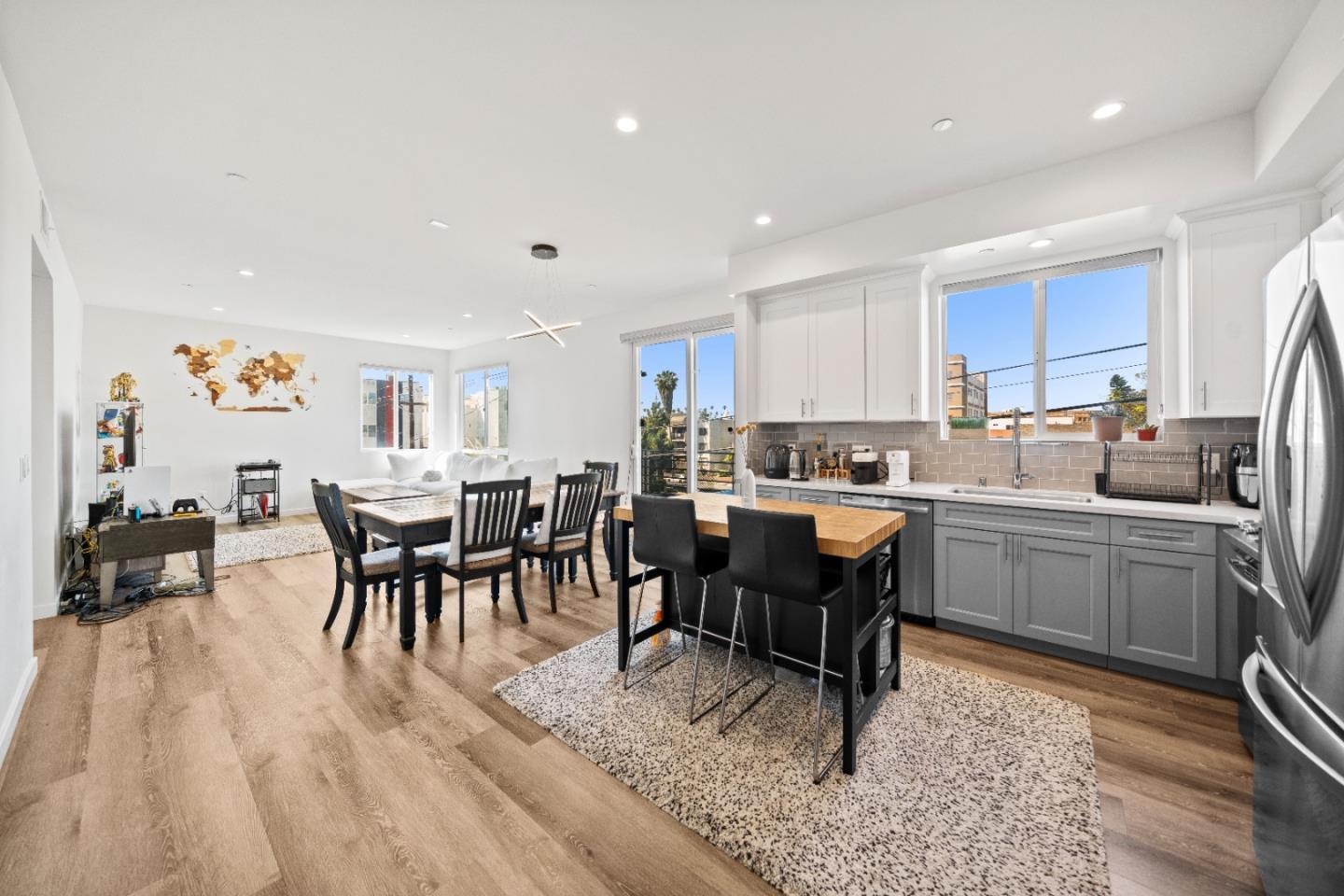 Front Image Thumbnail for ML82041219