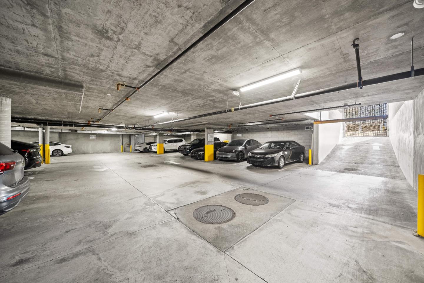 Detail Gallery Image 30 of 43 For 1055 S Serrano Ave #305,  Los Angeles,  CA 90006 - 2 Beds | 2 Baths