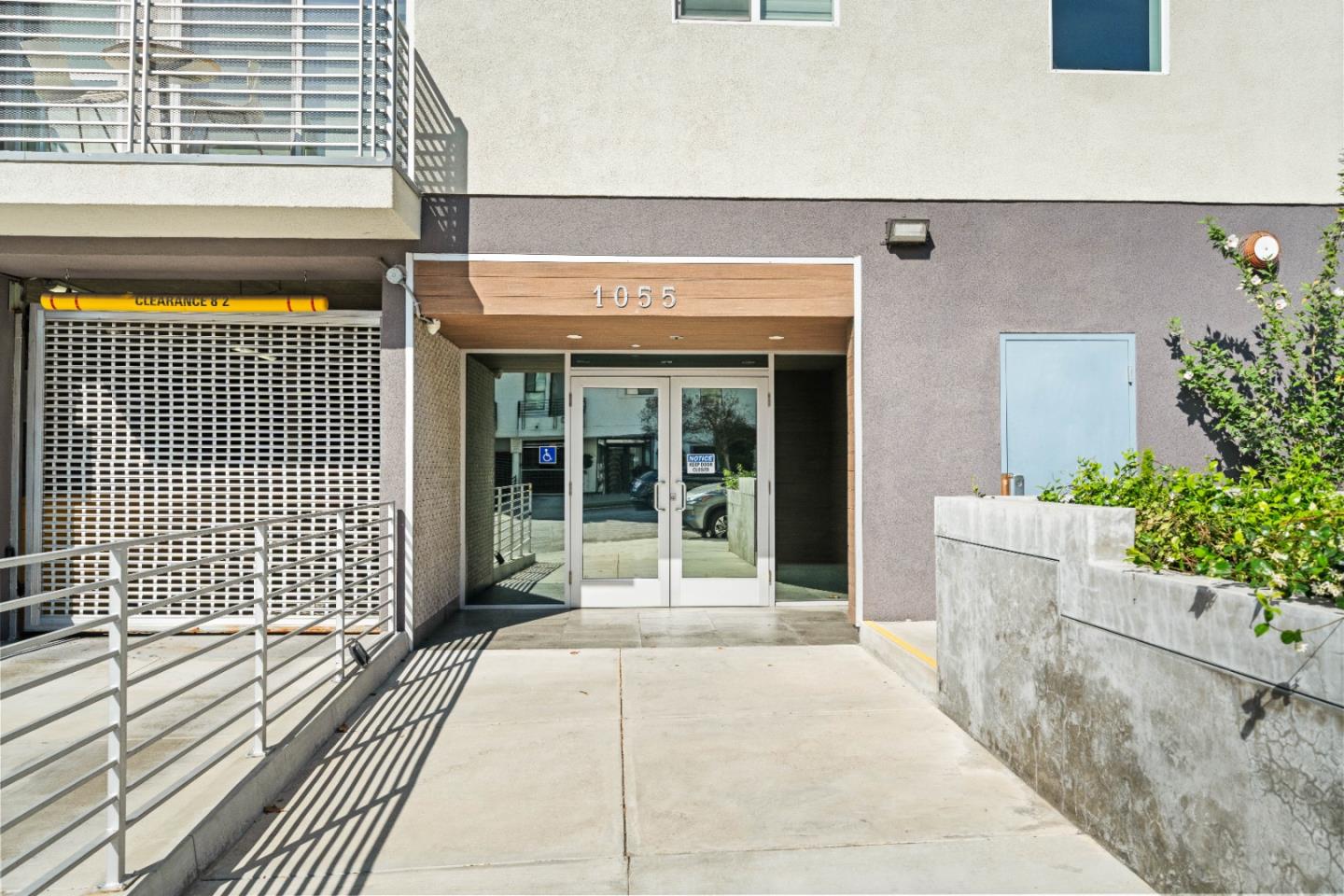 Detail Gallery Image 34 of 43 For 1055 S Serrano Ave #305,  Los Angeles,  CA 90006 - 2 Beds | 2 Baths