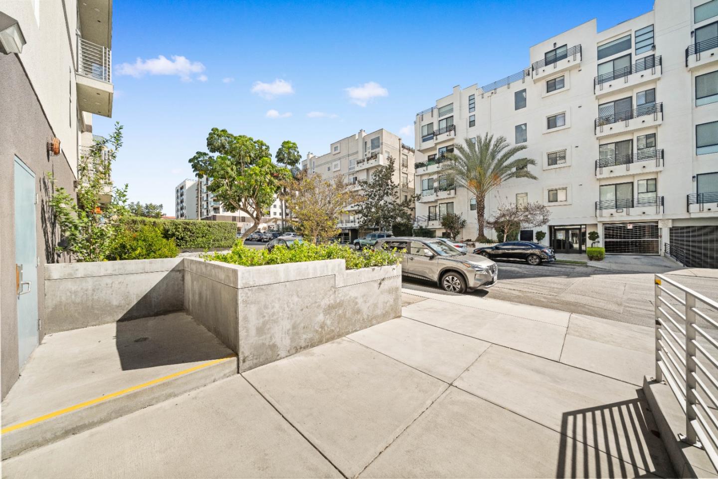 Detail Gallery Image 35 of 43 For 1055 S Serrano Ave #305,  Los Angeles,  CA 90006 - 2 Beds | 2 Baths