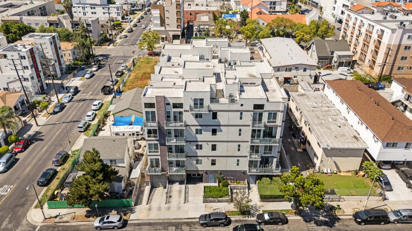 Detail Gallery Image 40 of 43 For 1055 S Serrano Ave #305,  Los Angeles,  CA 90006 - 2 Beds | 2 Baths