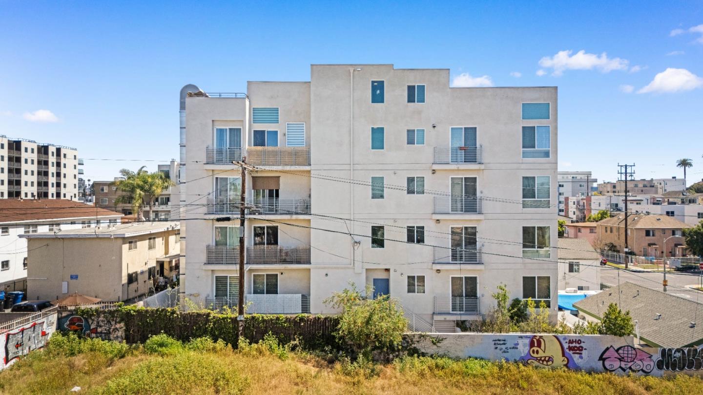 Detail Gallery Image 43 of 43 For 1055 S Serrano Ave #305,  Los Angeles,  CA 90006 - 2 Beds | 2 Baths