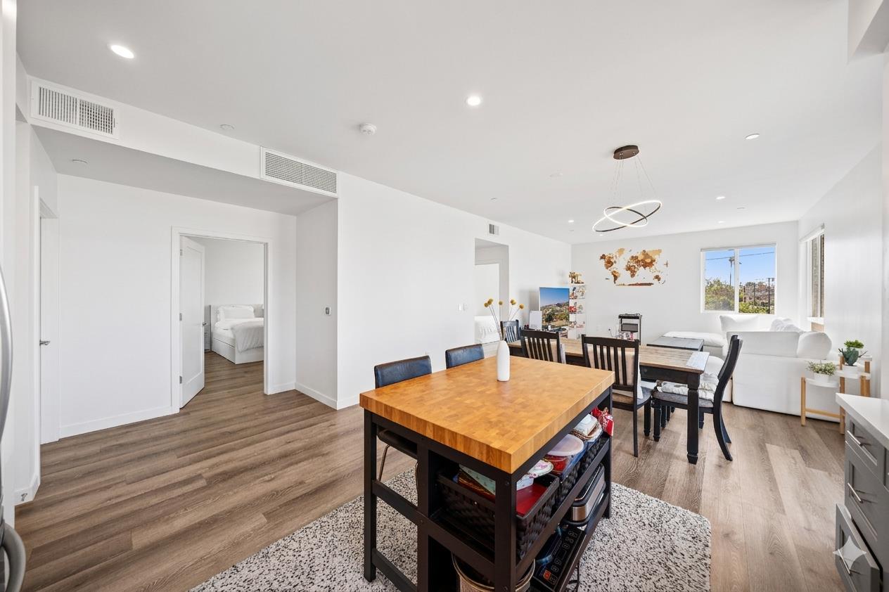 Detail Gallery Image 9 of 43 For 1055 S Serrano Ave #305,  Los Angeles,  CA 90006 - 2 Beds | 2 Baths