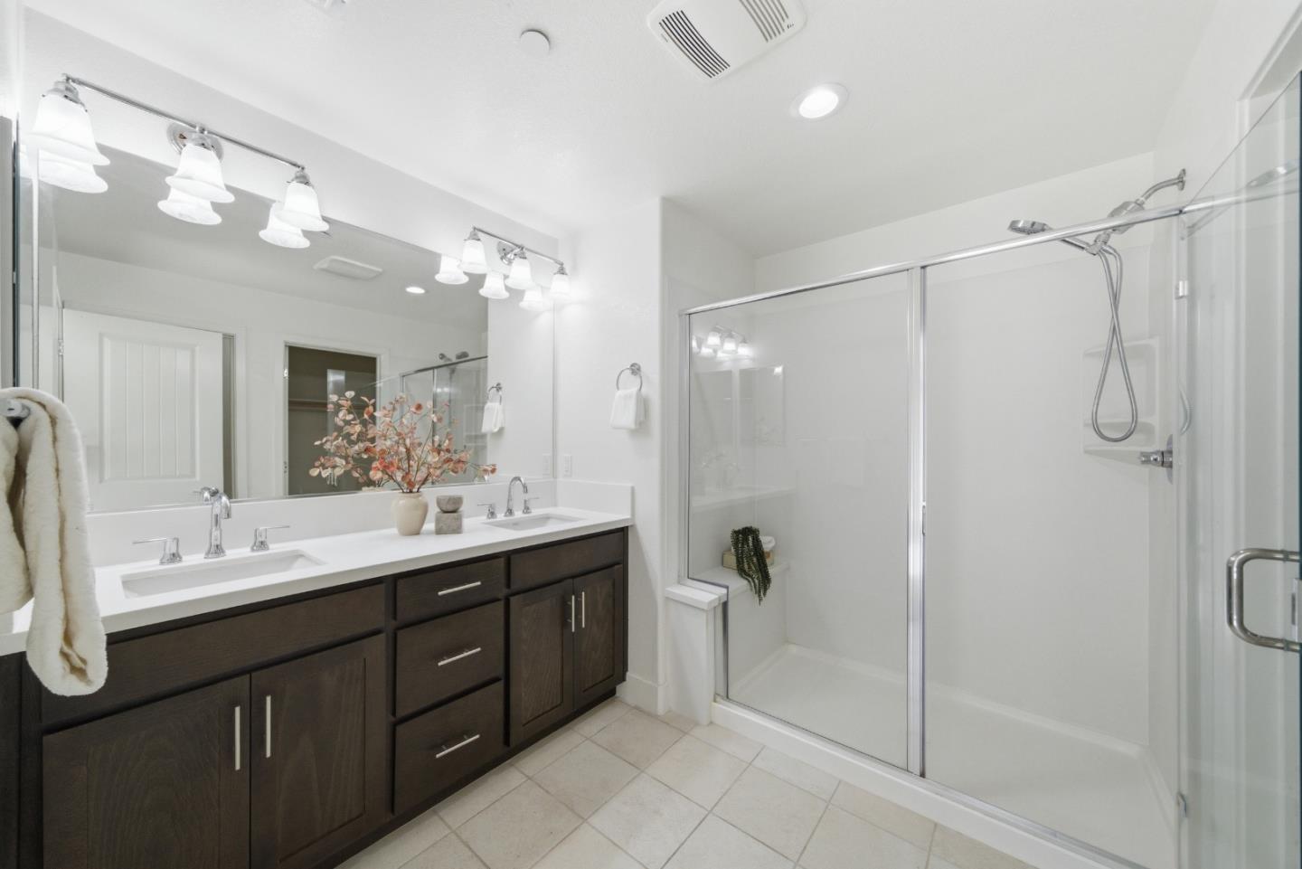 Detail Gallery Image 18 of 33 For 4023 Clydesdale Cmn, Fremont,  CA 94555 - 2 Beds | 2 Baths