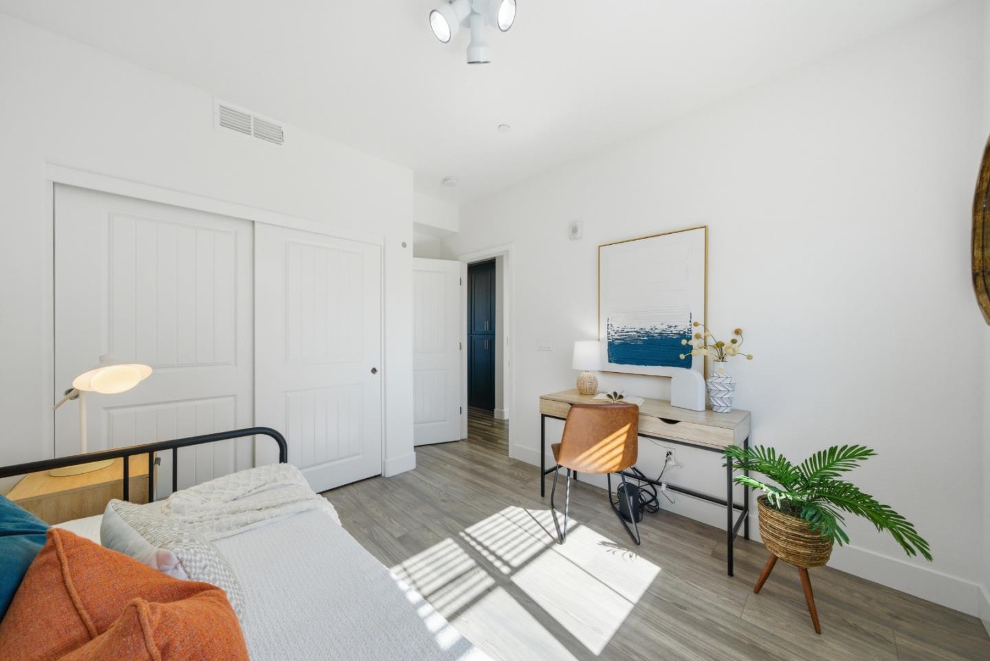 Detail Gallery Image 22 of 33 For 4023 Clydesdale Cmn, Fremont,  CA 94555 - 2 Beds | 2 Baths