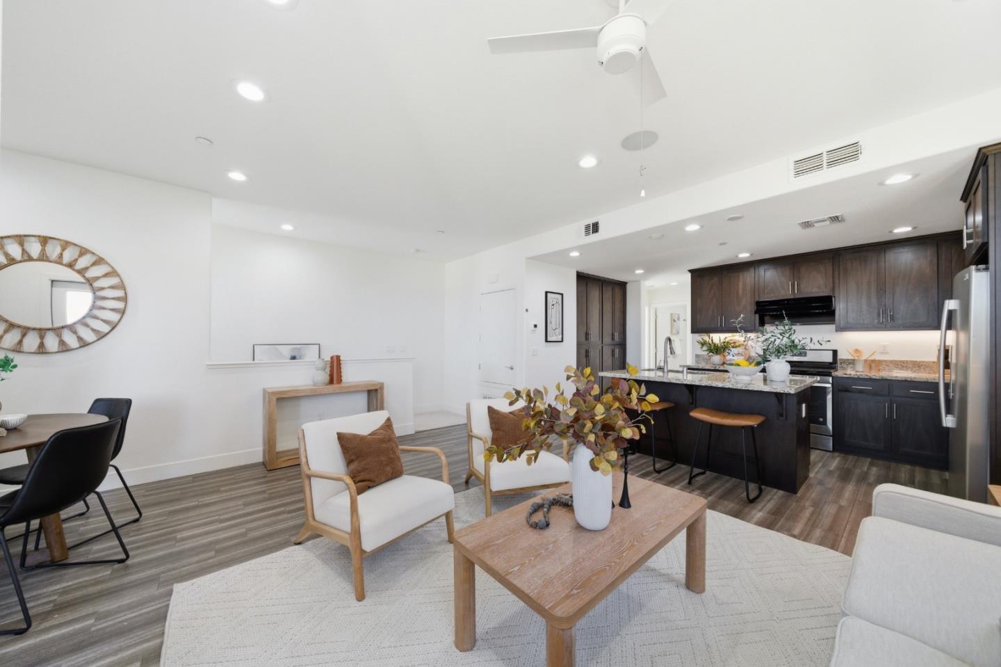 Detail Gallery Image 6 of 33 For 4023 Clydesdale Cmn, Fremont,  CA 94555 - 2 Beds | 2 Baths