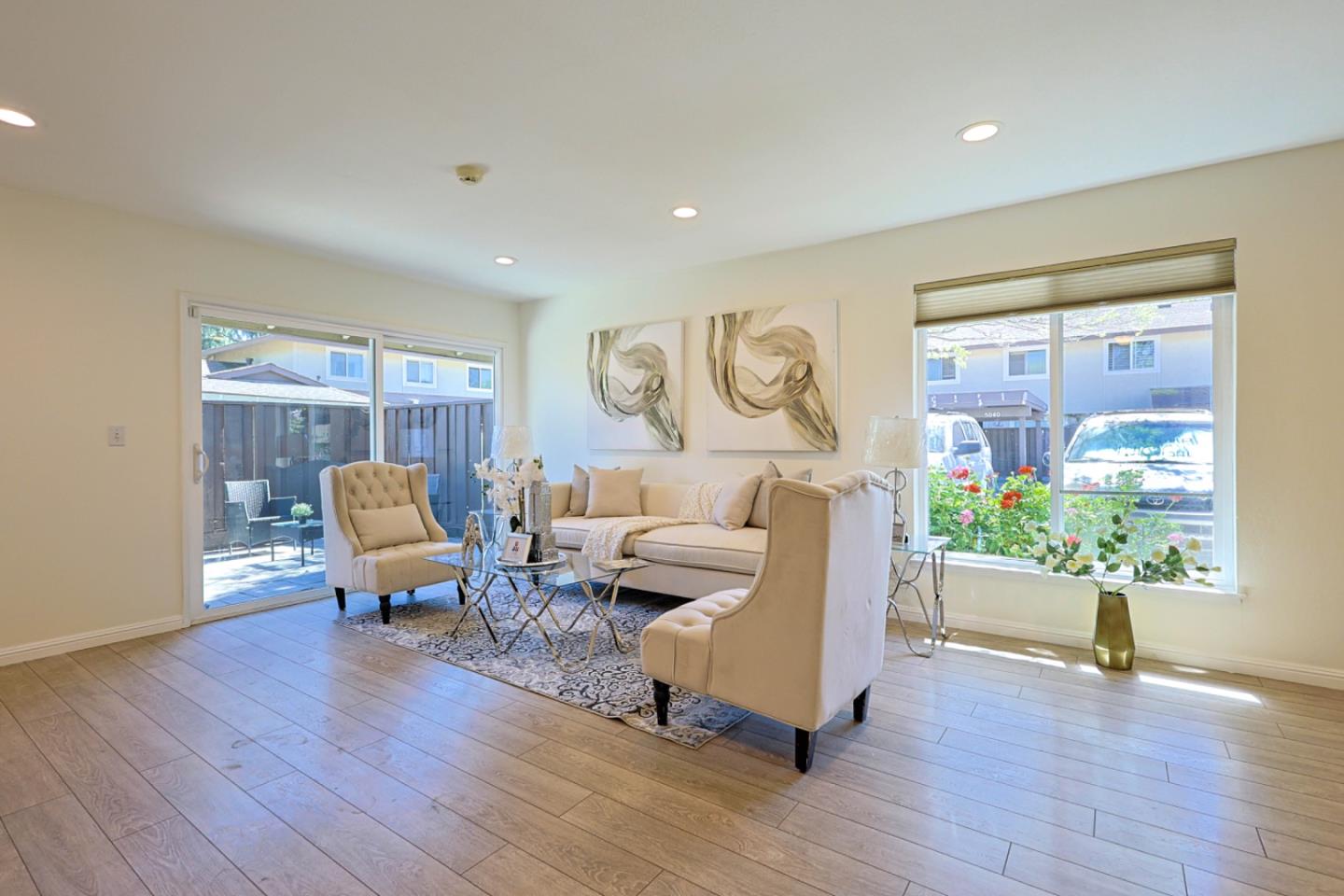 Detail Gallery Image 2 of 19 For 5078 Pine Tree Ter, Campbell,  CA 95008 - 2 Beds | 1 Baths