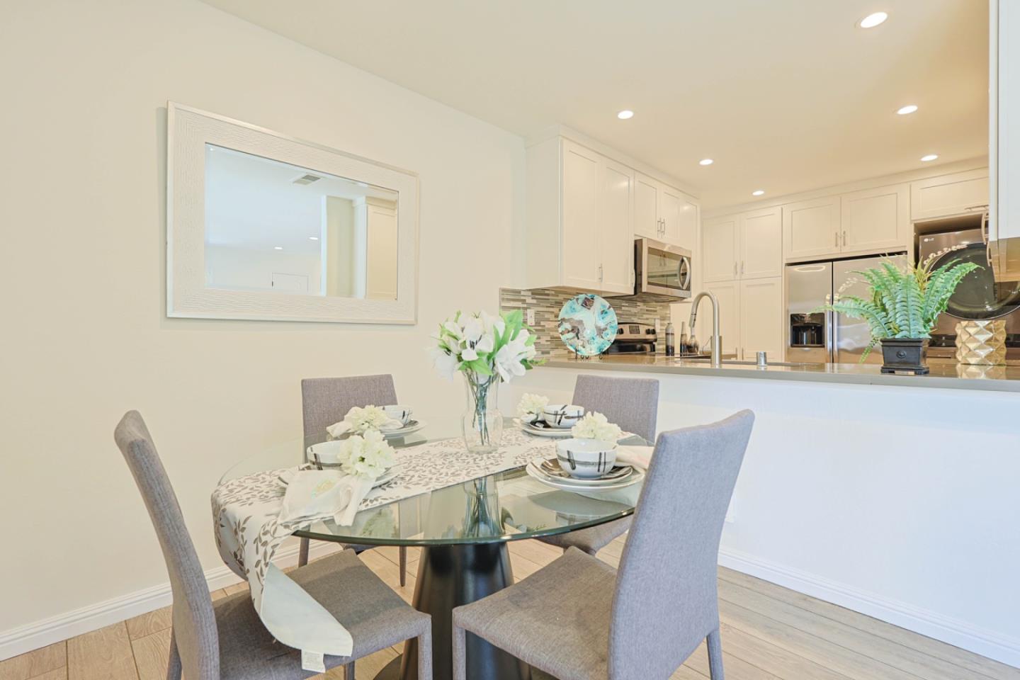 Detail Gallery Image 3 of 19 For 5078 Pine Tree Ter, Campbell,  CA 95008 - 2 Beds | 1 Baths