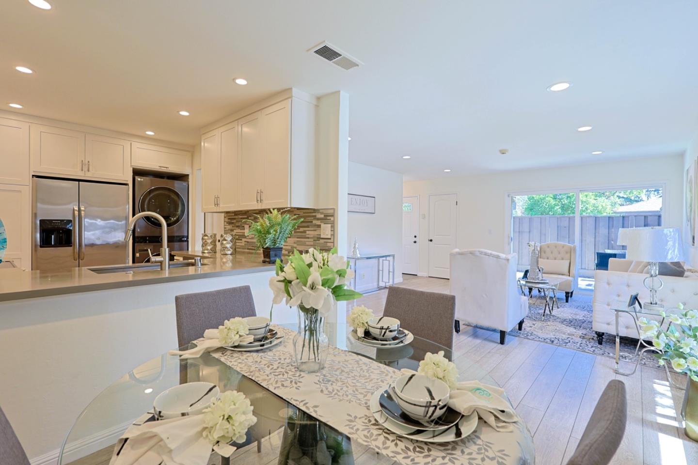 Detail Gallery Image 4 of 19 For 5078 Pine Tree Ter, Campbell,  CA 95008 - 2 Beds | 1 Baths