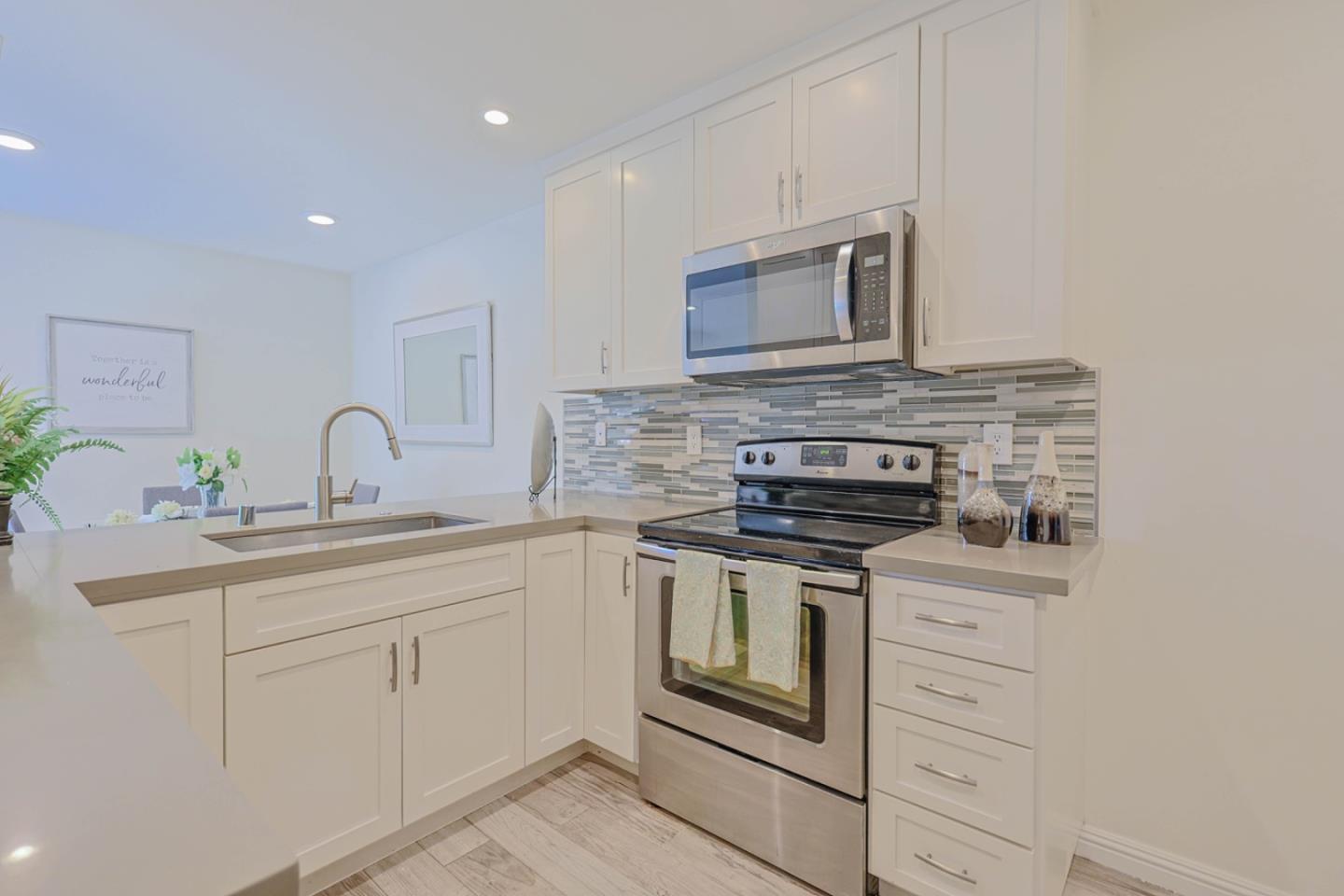 Detail Gallery Image 6 of 19 For 5078 Pine Tree Ter, Campbell,  CA 95008 - 2 Beds | 1 Baths