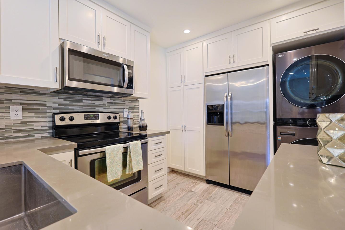 Detail Gallery Image 7 of 19 For 5078 Pine Tree Ter, Campbell,  CA 95008 - 2 Beds | 1 Baths