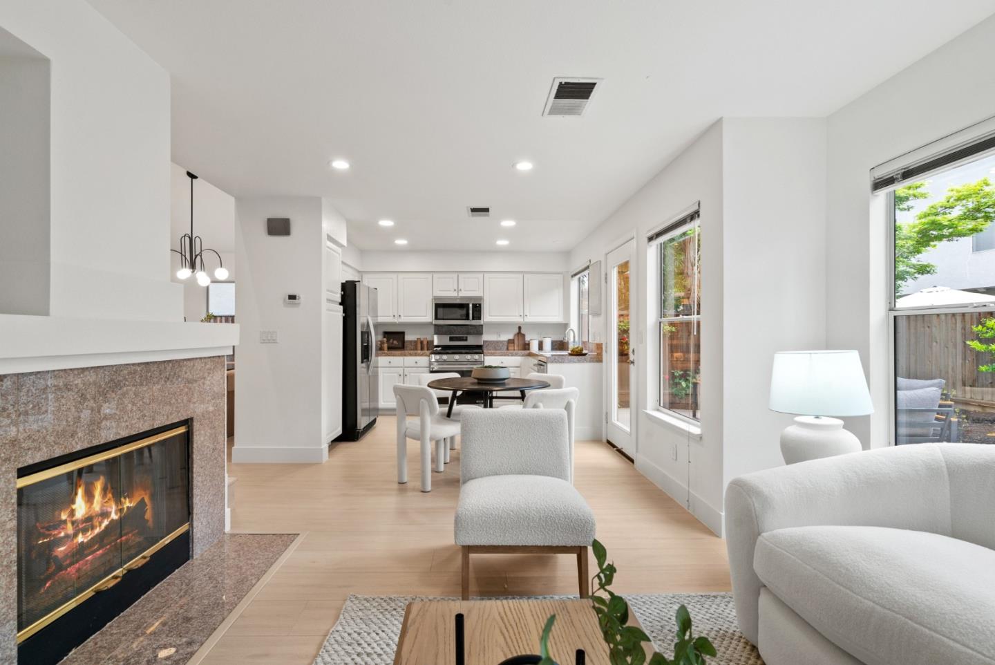 Detail Gallery Image 20 of 44 For 4117 Feafel Dr, San Jose,  CA 95134 - 3 Beds | 2/1 Baths