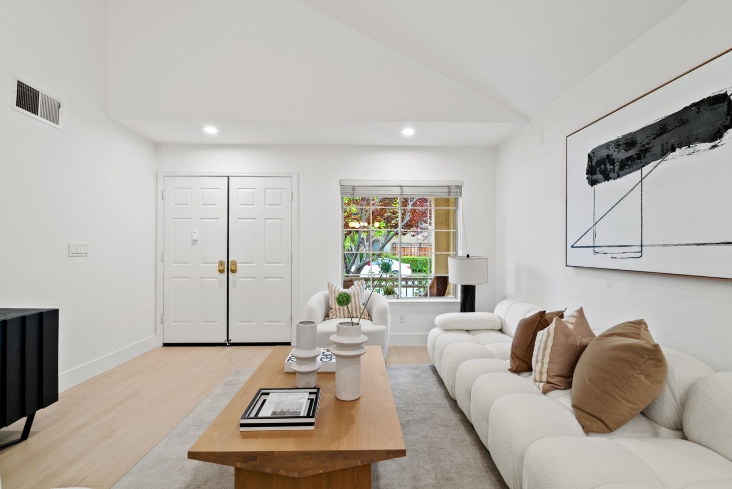 Detail Gallery Image 8 of 44 For 4117 Feafel Dr, San Jose,  CA 95134 - 3 Beds | 2/1 Baths