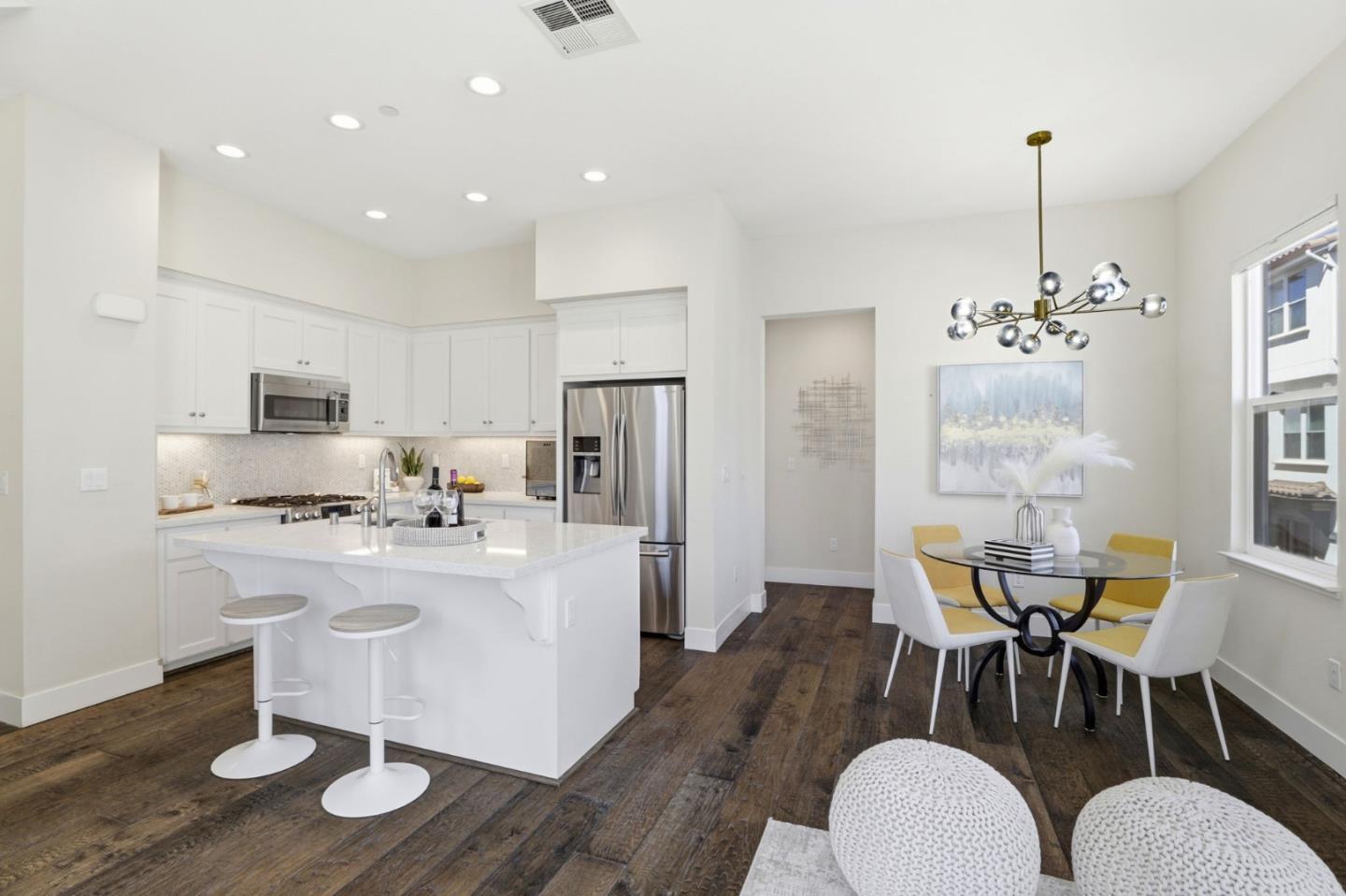 Detail Gallery Image 13 of 46 For 1946 San Luis Ave, Mountain View,  CA 94043 - 3 Beds | 3 Baths