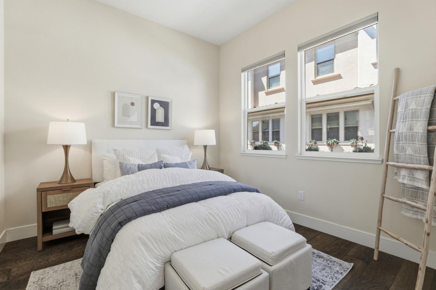 Detail Gallery Image 21 of 46 For 1946 San Luis Ave, Mountain View,  CA 94043 - 3 Beds | 3 Baths