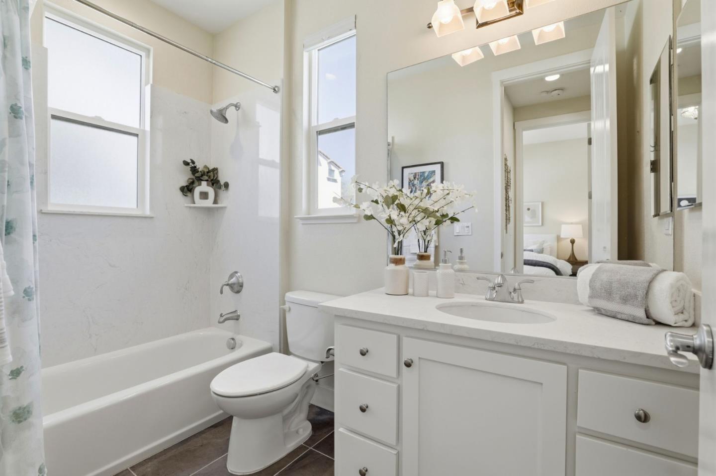 Detail Gallery Image 28 of 46 For 1946 San Luis Ave, Mountain View,  CA 94043 - 3 Beds | 3 Baths