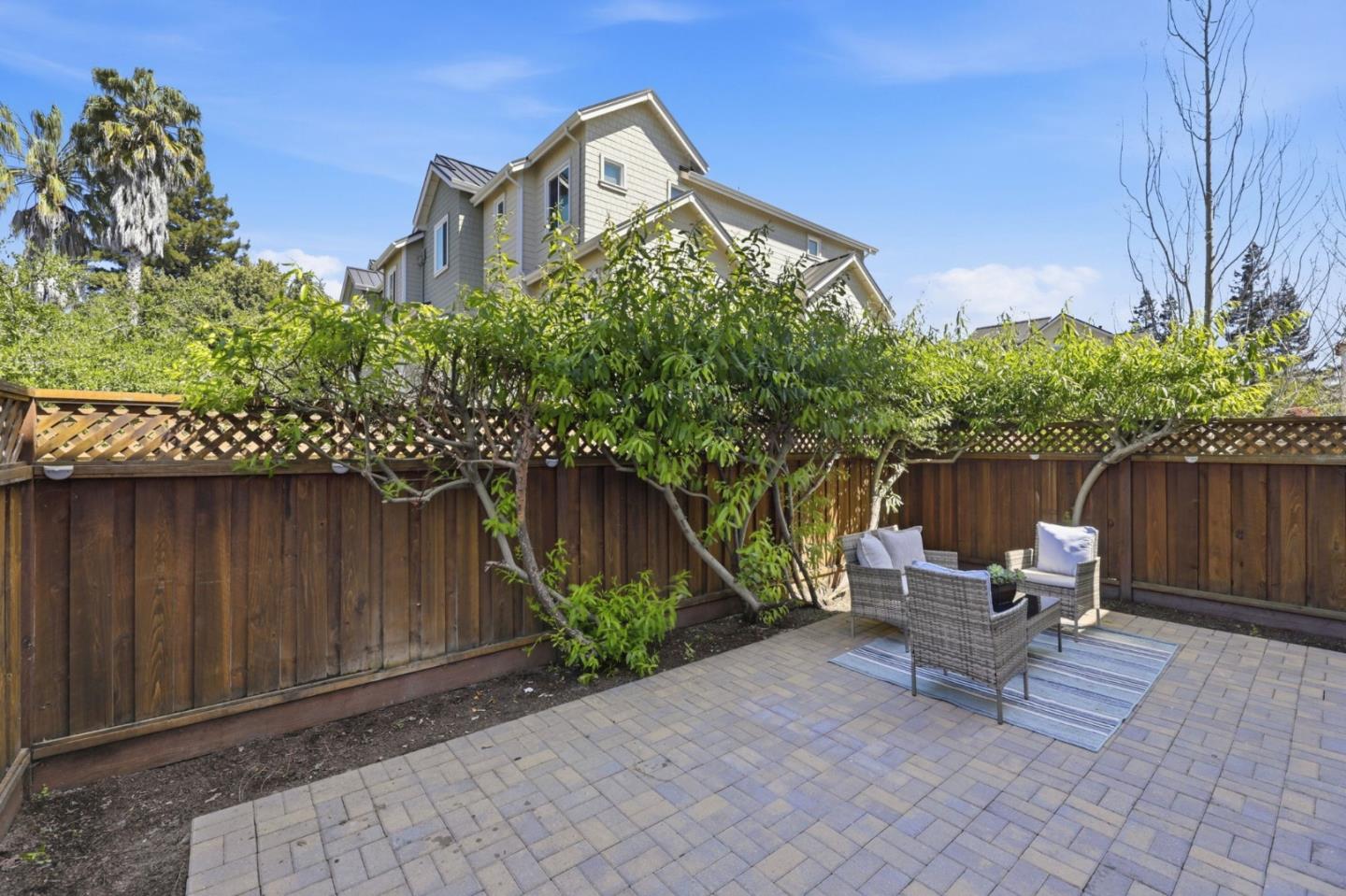 Detail Gallery Image 37 of 46 For 1946 San Luis Ave, Mountain View,  CA 94043 - 3 Beds | 3 Baths