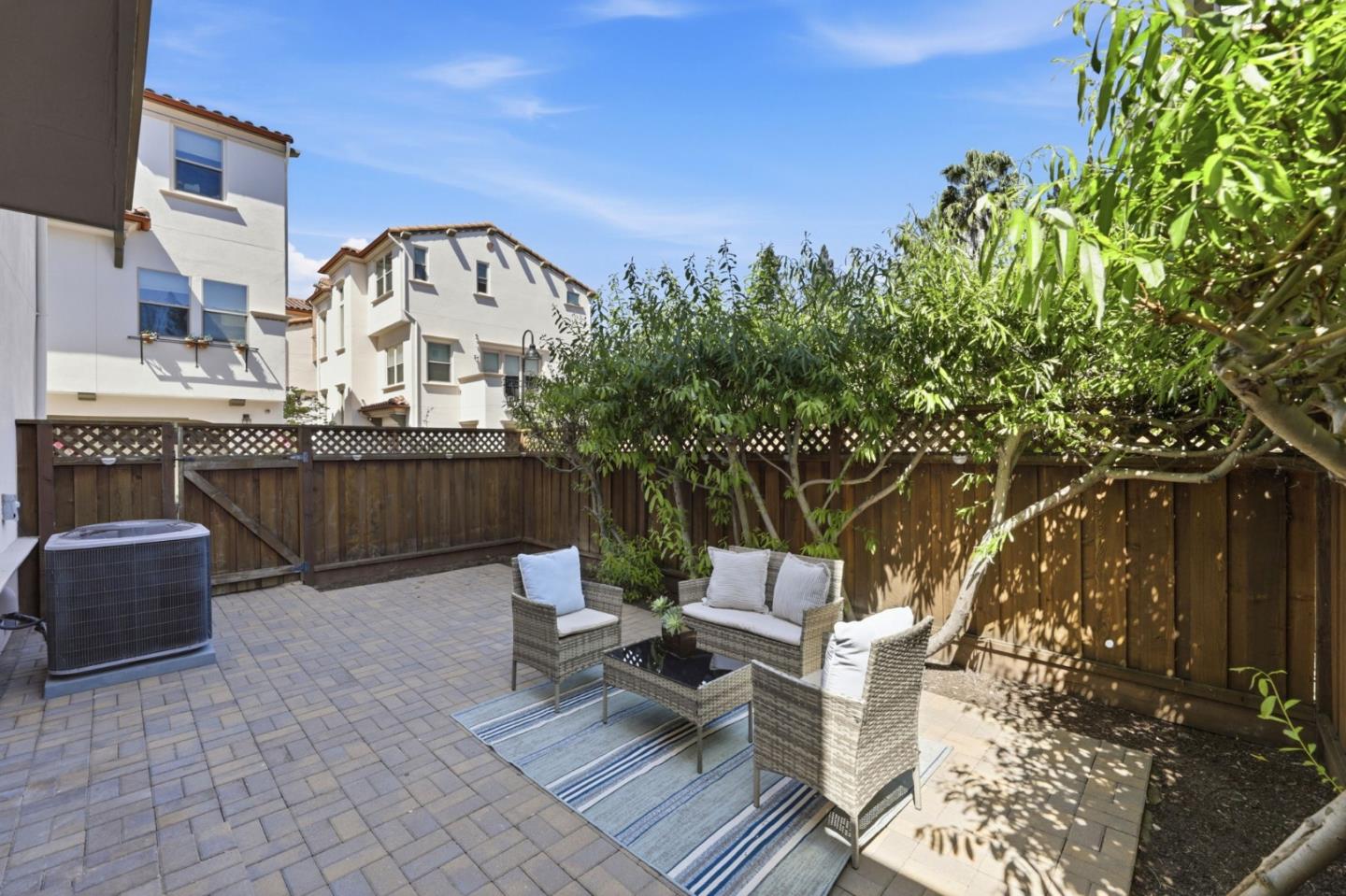 Detail Gallery Image 38 of 46 For 1946 San Luis Ave, Mountain View,  CA 94043 - 3 Beds | 3 Baths