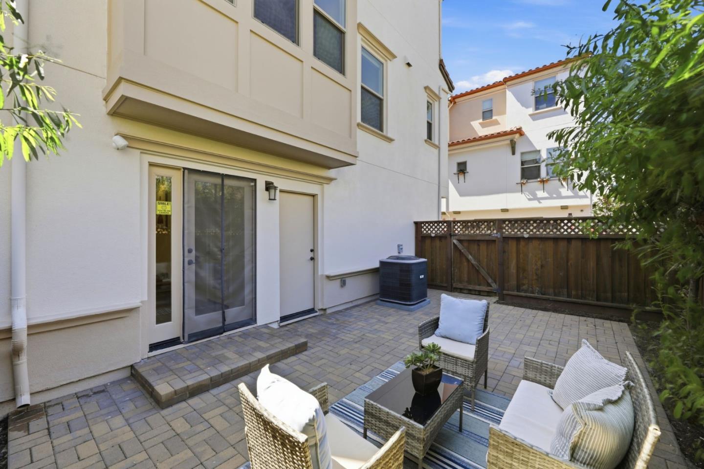 Detail Gallery Image 39 of 46 For 1946 San Luis Ave, Mountain View,  CA 94043 - 3 Beds | 3 Baths