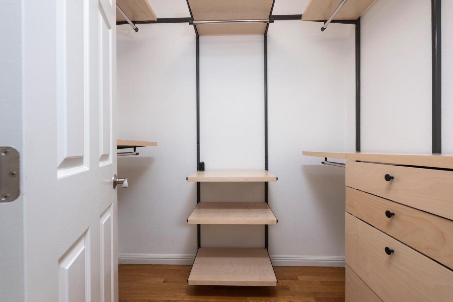 Detail Gallery Image 18 of 27 For 126 Arundel, Burlingame,  CA 94010 - 3 Beds | 2 Baths