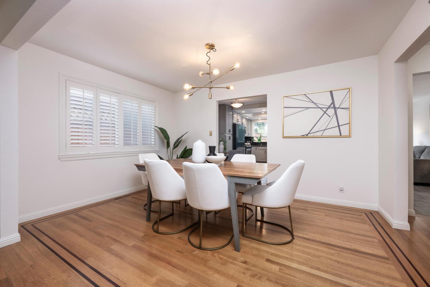 Detail Gallery Image 7 of 27 For 126 Arundel, Burlingame,  CA 94010 - 3 Beds | 2 Baths