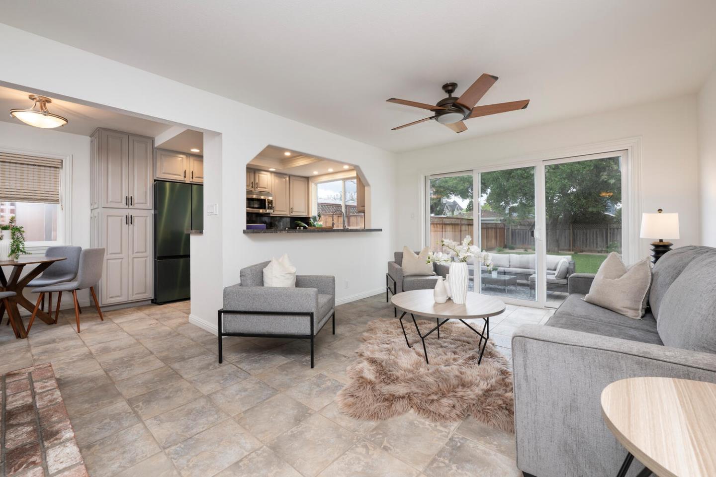 Detail Gallery Image 8 of 27 For 126 Arundel, Burlingame,  CA 94010 - 3 Beds | 2 Baths