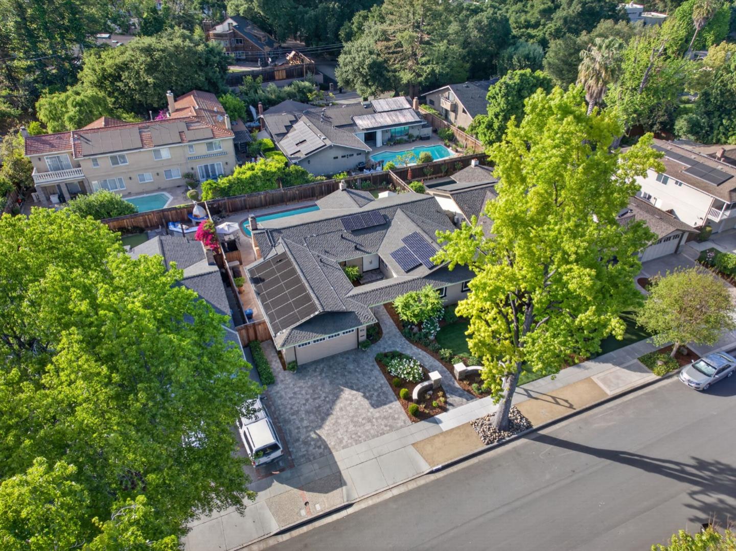 Detail Gallery Image 12 of 65 For 1859 Kirkmont Dr, San Jose,  CA 95124 - 4 Beds | 2/1 Baths