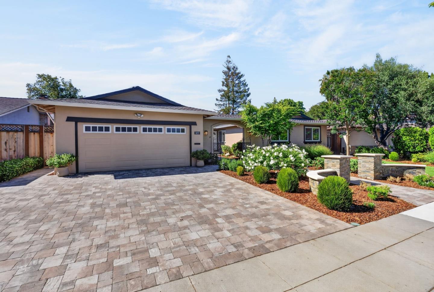 Detail Gallery Image 13 of 65 For 1859 Kirkmont Dr, San Jose,  CA 95124 - 4 Beds | 2/1 Baths