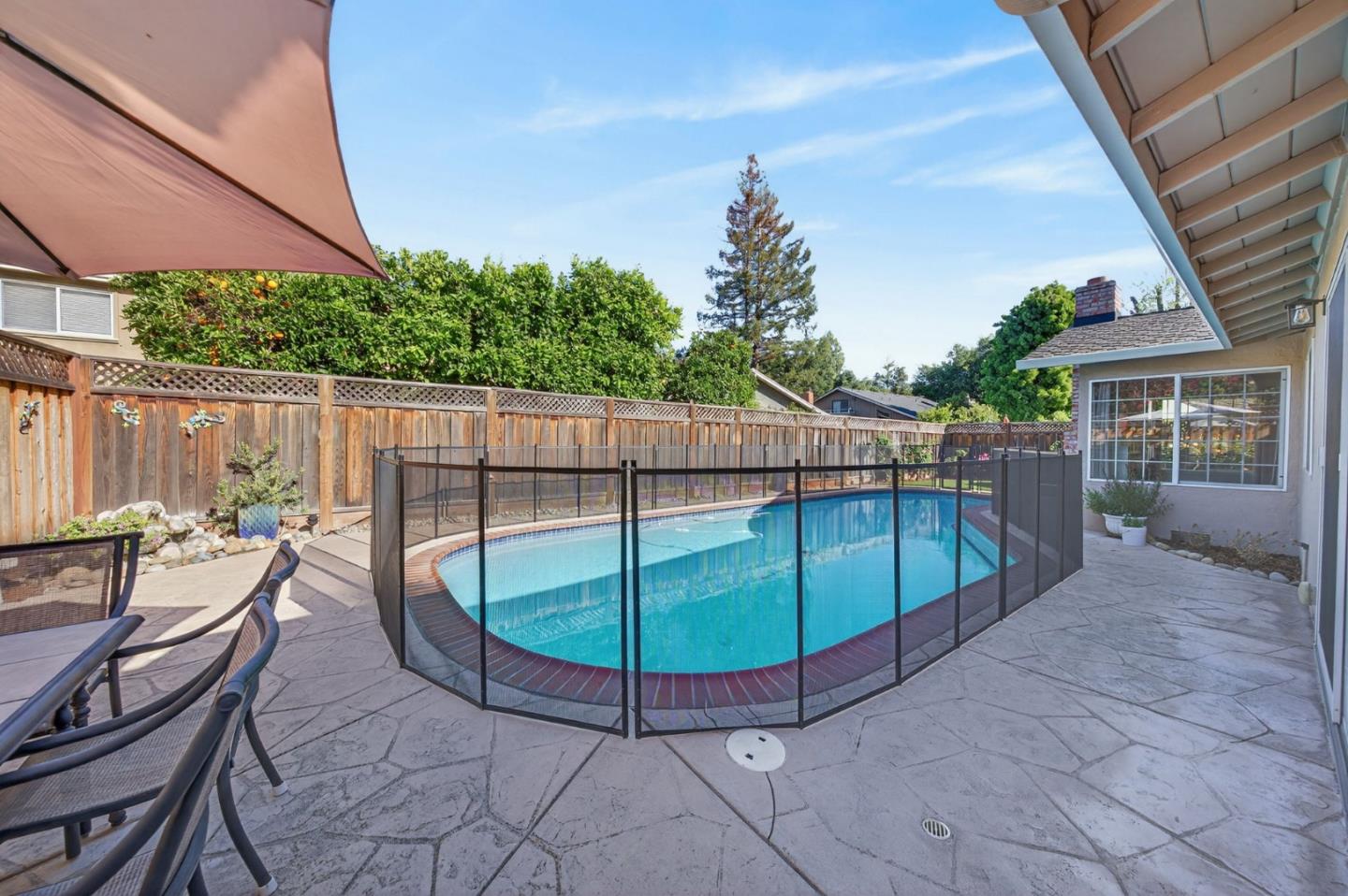 Detail Gallery Image 3 of 6 For 1859 Kirkmont Dr, San Jose,  CA 95124 - 4 Beds | 2/1 Baths