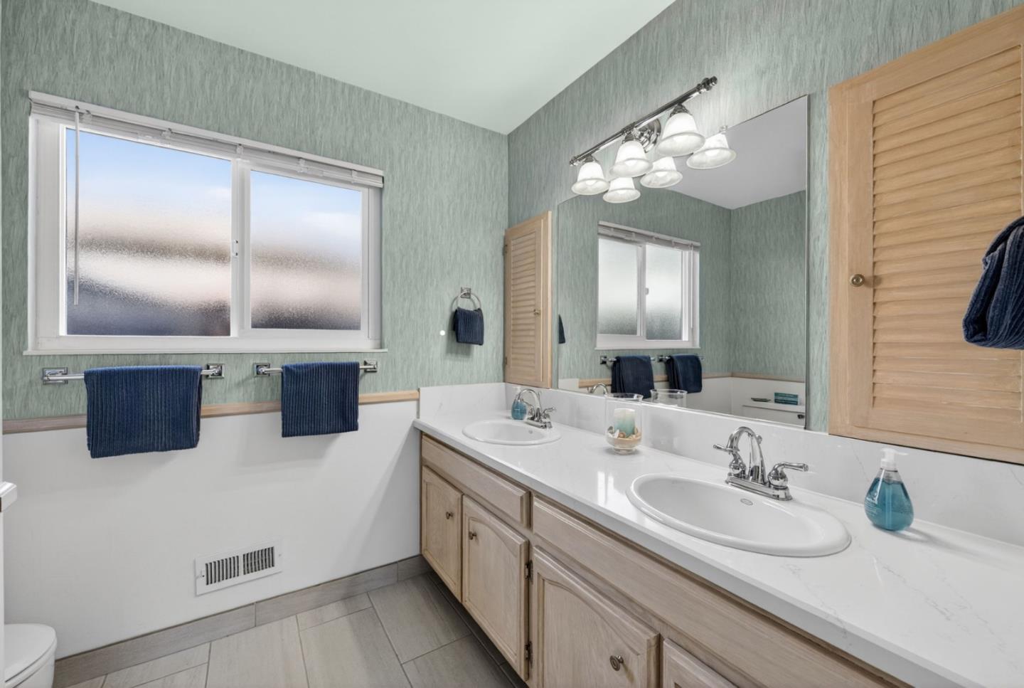 Detail Gallery Image 42 of 65 For 1859 Kirkmont Dr, San Jose,  CA 95124 - 4 Beds | 2/1 Baths