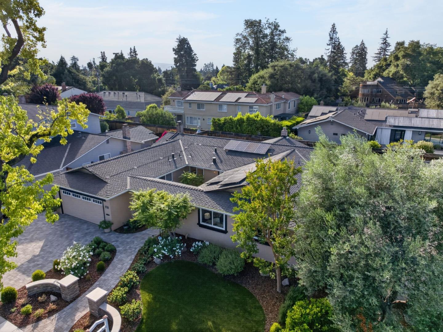Detail Gallery Image 9 of 65 For 1859 Kirkmont Dr, San Jose,  CA 95124 - 4 Beds | 2/1 Baths